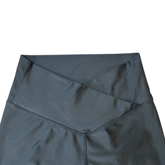 OFFLINE By Aerie Real Me High Waisted Crossover Leggings in Medium - Picture 3 of 5